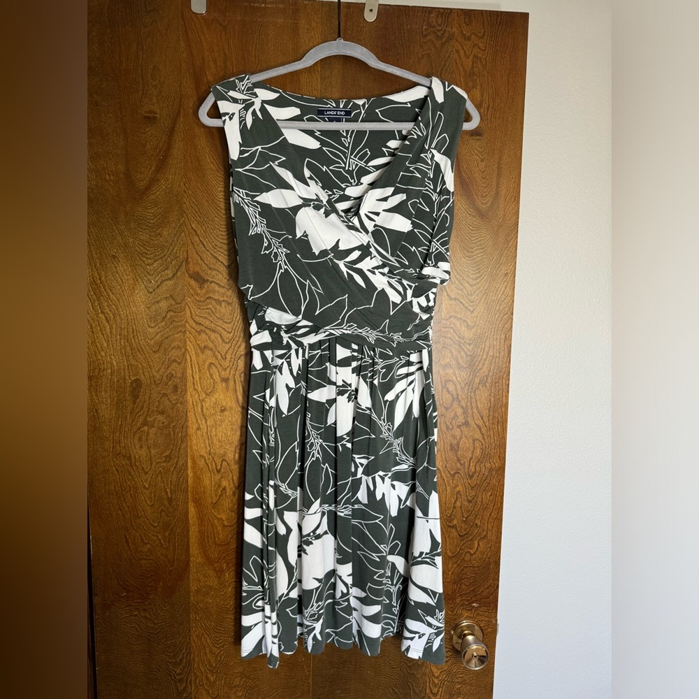 Lands’ End fit and flare dress size small